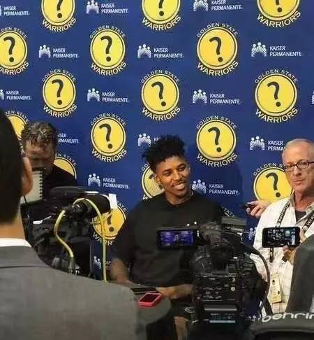 在节奏上更 在节奏上更